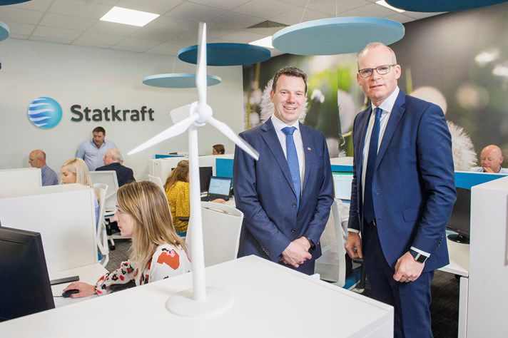 Statkraft Ireland CEO, Kevin O’Donovan (left) and Tánaiste and Minister for Foreign Affairs and Trade, Simon Coveney. Photo: Daragh McSweeney.